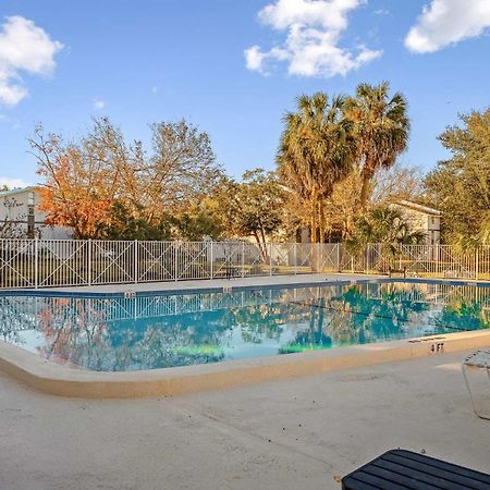 Sanctuary Gainesville Bright 2 Bedroom King Condo Екстер'єр фото