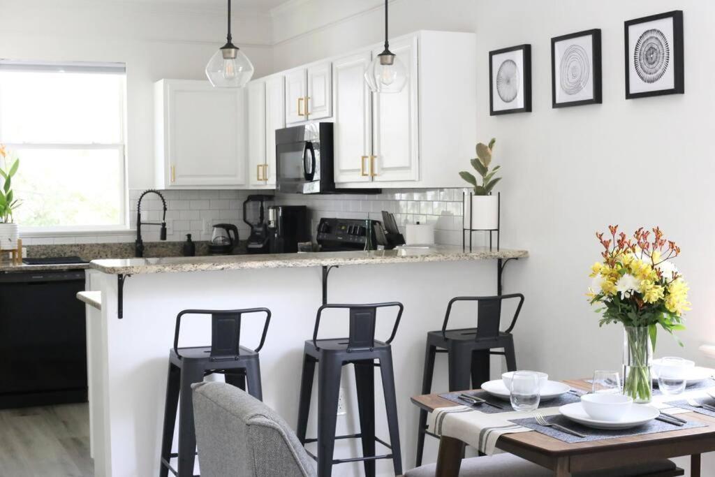 Sanctuary Gainesville Bright 2 Bedroom King Condo Екстер'єр фото