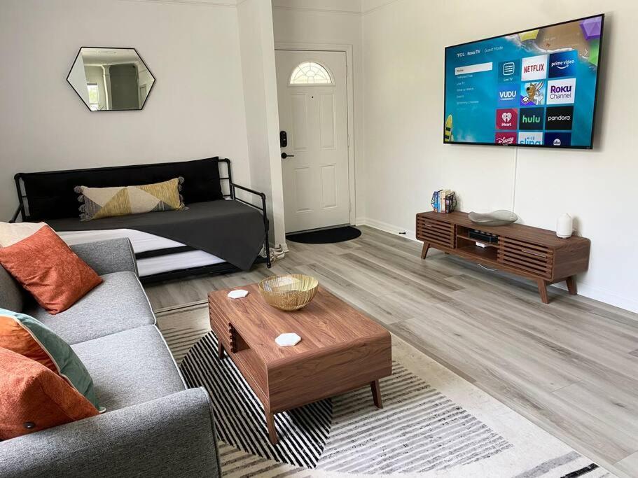 Sanctuary Gainesville Bright 2 Bedroom King Condo Екстер'єр фото