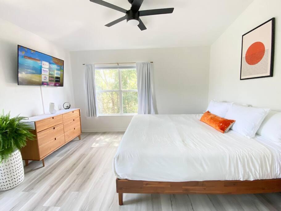 Sanctuary Gainesville Bright 2 Bedroom King Condo Екстер'єр фото