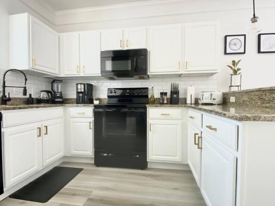 Sanctuary Gainesville Bright 2 Bedroom King Condo Екстер'єр фото