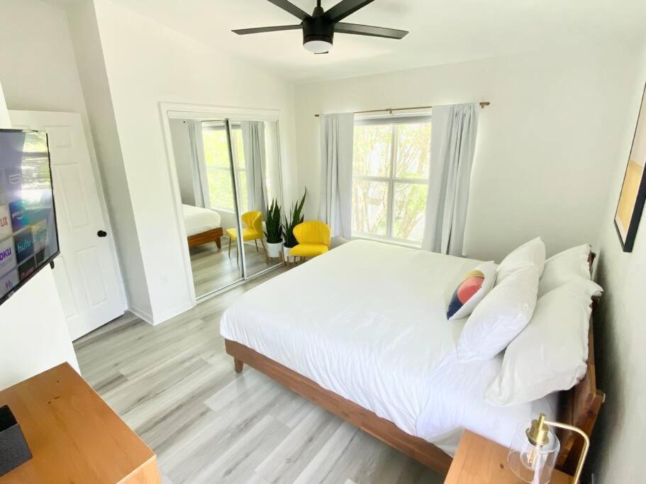 Sanctuary Gainesville Bright 2 Bedroom King Condo Екстер'єр фото